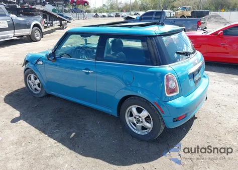 2009 Mini Cooper z USA, uszkodzony, nr VIN WMWMF33529TW71431